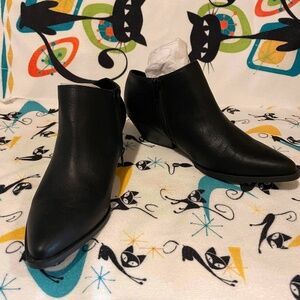 Indigo Rd Women’s Irdallin Booties